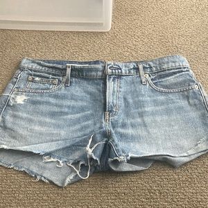 SOLD - Womens gap shorts, size W30